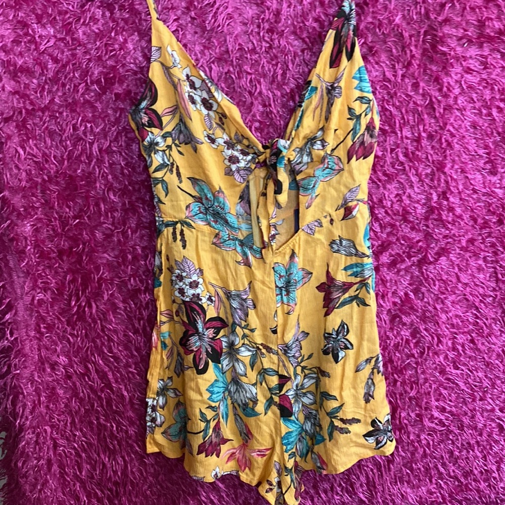 UK 2 LA summer romper new with tags